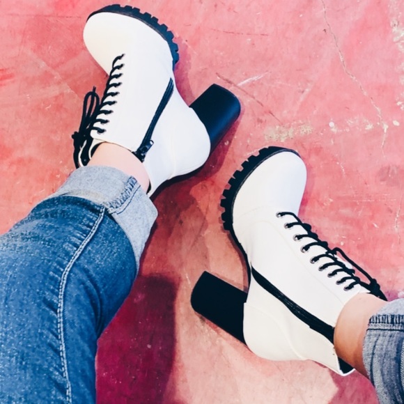 White Lug Sole Lace Up Heel Combat Ankle Booties - Picture 2 of 8
